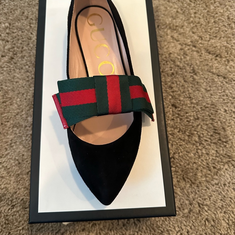 Gucci flat
